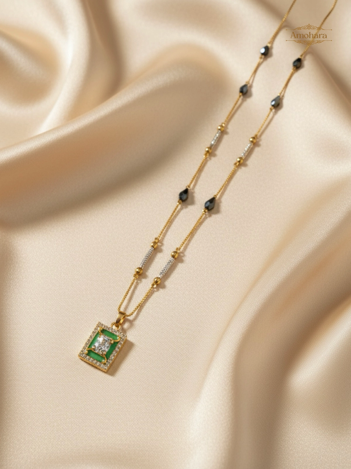 Emerald Glow Square Pendant Mangalsutra