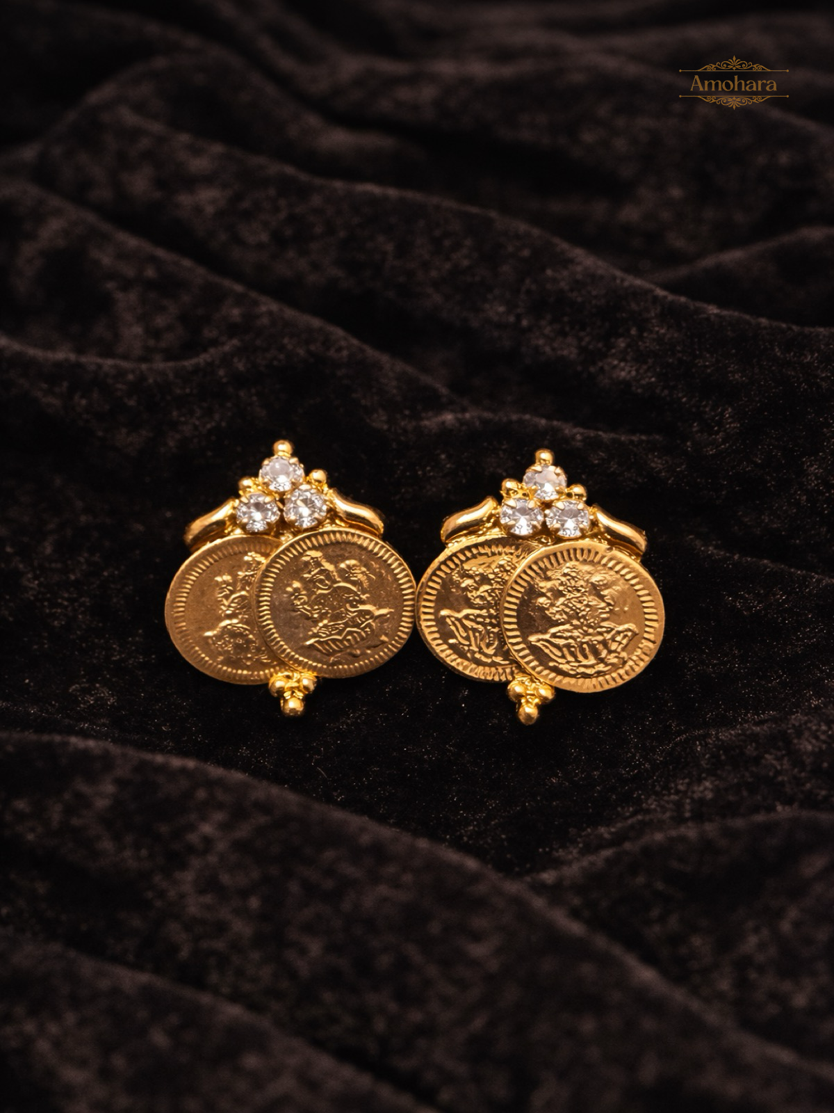 Lakshmi coin Dual stud white